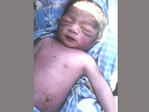10 day old baby dies after in Vijayawada Hospital 10 day old baby dies after in Vijayawada Hospital
