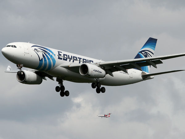 EgyptAir flight from Paris to Cairo disappears from radar: airline EgyptAir flight from Paris to Cairo disappears from radar: airline