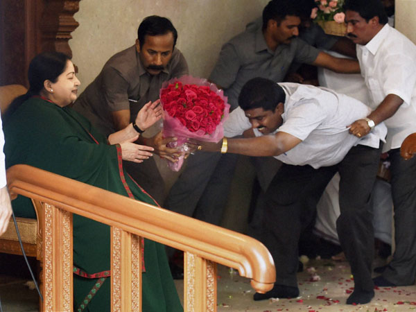 Karunanidhi's hopes dashed, polls crashed; Is it the Alagiri curse? Karunanidhi's hopes dashed, polls crashed; Is it the Alagiri curse?