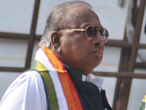 VH will not contest for Rajya Sabha: TRS candidates will be unanimous VH will not contest for Rajya Sabha: TRS candidates will be unanimous