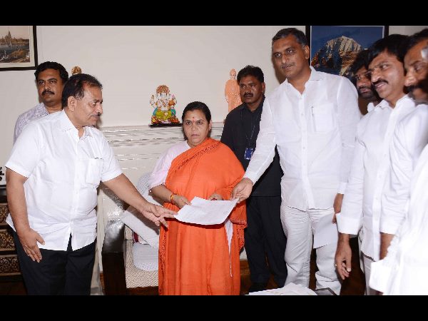 కేంద్రమంత్రితో మంత్రి హరీశ్