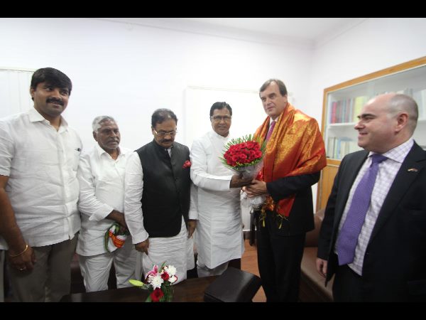 Jana Reddy fires at KCR Government Jana Reddy fires at KCR Government