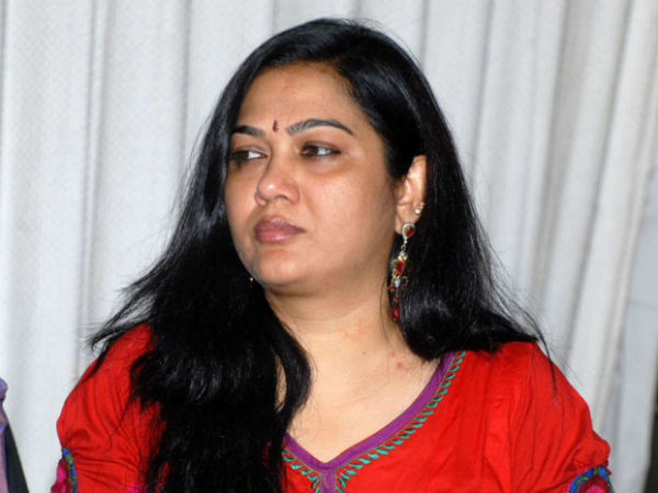 Actress Hema visits Mudragada's house Actress Hema visits Mudragada's house