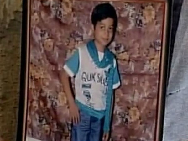 12-year-old injured in firing in Delhi's Geeta Colony 12-year-old injured in firing in Delhi's Geeta Colony