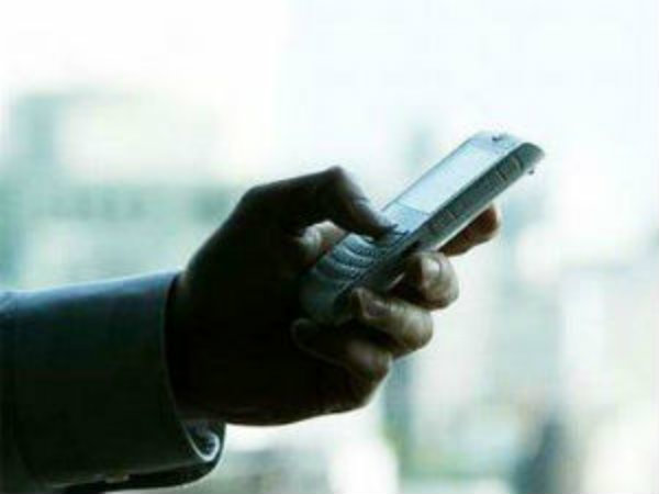 Man forces air hostess for selfie, arrested Man forces air hostess for selfie, arrested