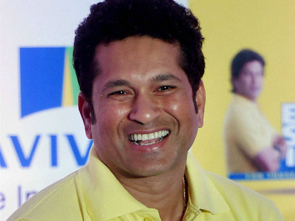 Sachin donates Rs 76 lakh to Bengal school for new facilities Sachin donates Rs 76 lakh to Bengal school for new facilities