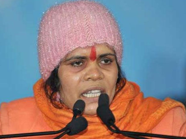 Sadhvi Prachi vows for 'Muslim-mukt Bharat', slams Shahrukh and Aamir Sadhvi Prachi vows for 'Muslim-mukt Bharat', slams Shahrukh and Aamir
