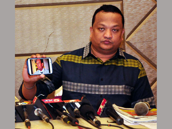 Cheater having home minister nayani support says nri Cheater having home minister nayani support says nri