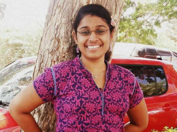 స్వాతి వెంటపడ్డాడు