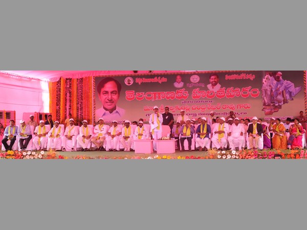 వర్షాలు కొంటే రావు, వనాలు పెంచితే వస్తాయి: హరితహారంలో కేసీఆర్