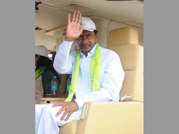 వర్షాలు కొంటే రావు, వనాలు పెంచితే వస్తాయి: హరితహారంలో కేసీఆర్