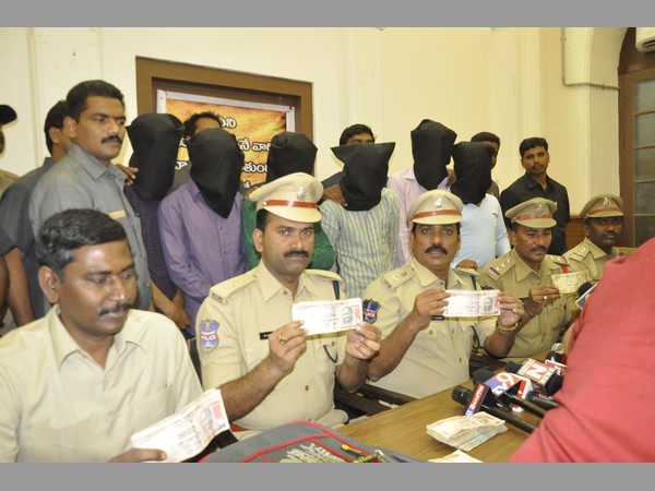 దోపిడీ ముఠా అరెస్ట్