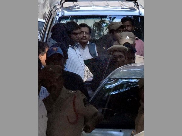 కోర్టుకు ఐఎస్ సానుభూతిపరులు