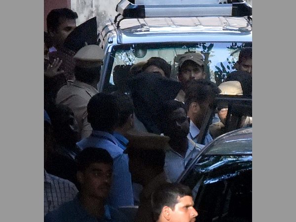 కోర్టుకు ఐఎస్ సానుభూతిపరులు