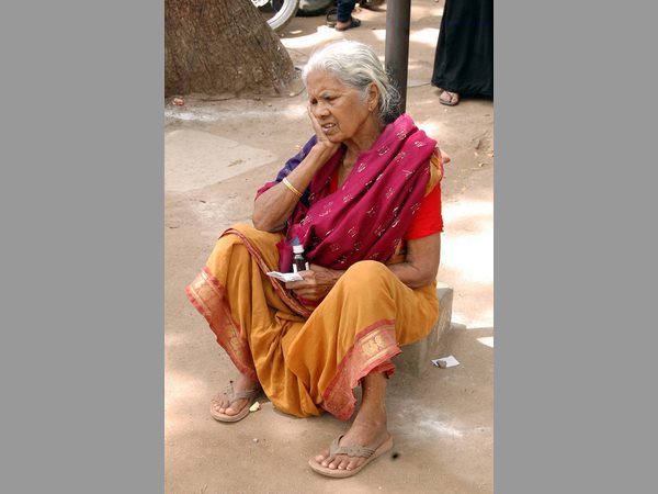 ఈ నగరానికి ఏమైంది: ఒకవైపు జ్వరం, మరోవైపు కలరా