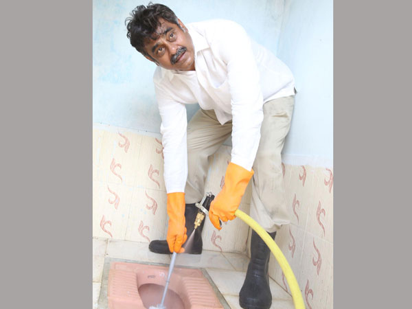 టాయిలెట్ల క్లీనింగ్