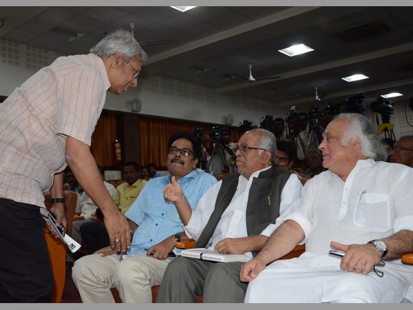 ‘విభజన' అంశంలో మాజీ సీఎం కిరణే దోషి: ఎంపీ జైరాం రమేష్