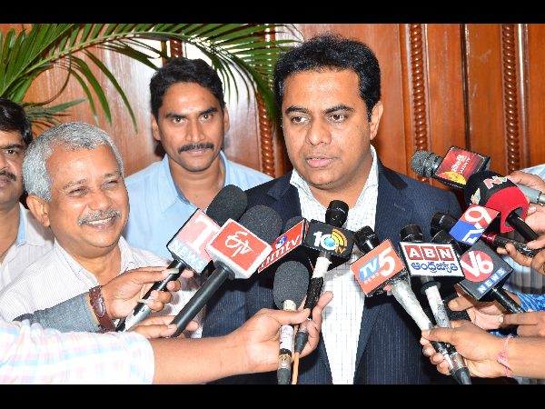 వరల్డ్ ఎకనామిక్ ఫోరంలో కెటిఆర్