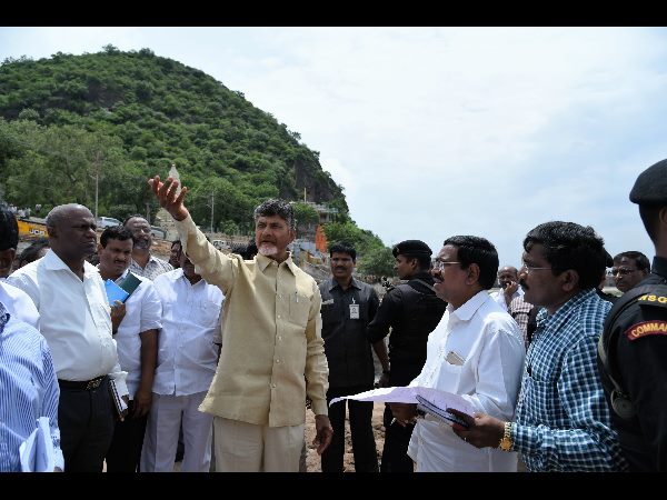 సాకులొద్దు.. సమస్యలుంటే నాతో చెప్పండి: చంద్రబాబు