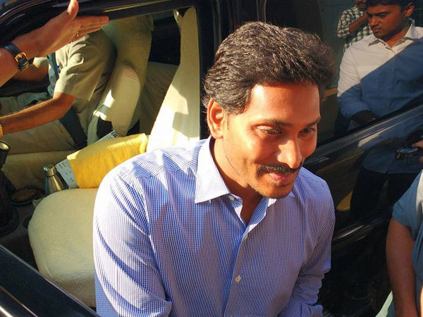 జగన్ ఆలోచించక తప్పదు...