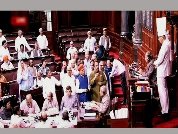 కాళ్లు, గడ్డాలు పట్టుకుంటాను: బీజేపీ ఎత్తుగడ ముందు కేవీపీ చిత్తు