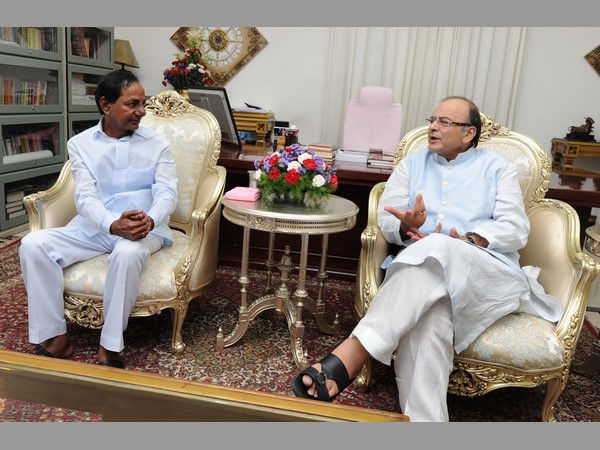 కేసీఆర్ ఇంటికి జైట్లీ