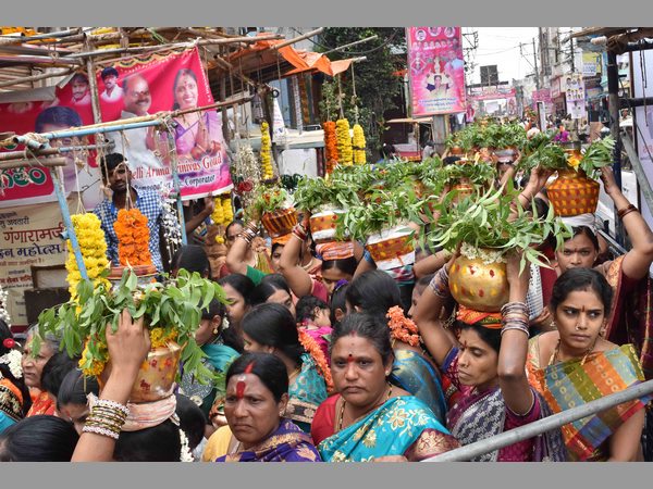 బోనాల వైభవం