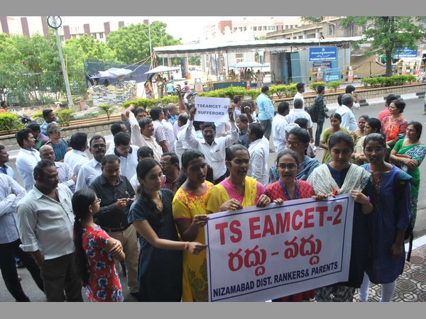 పీజీ మెడికల్ ప్రశ్నాపత్రం ఎలా లీక్ చేశాడంటే!