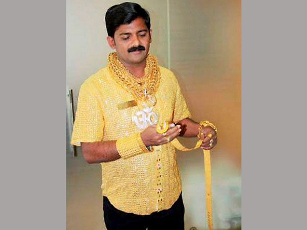 Mystery on Goldman Dattratreya's gold shirt Mystery on Goldman Dattratreya's gold shirt