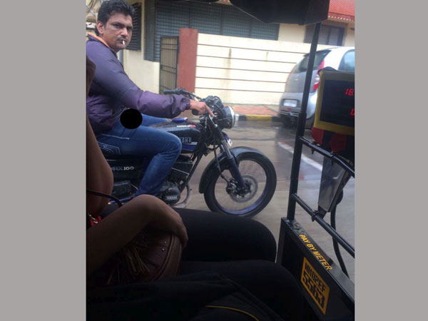 Timely tweet lands masturbating motorcyclist in Mumbai Police net Timely tweet lands masturbating motorcyclist in Mumbai Police net