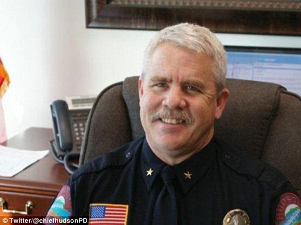police officer had sex whilst on duty with another woman nearly 100 times during his overnight shifts police officer had sex whilst on duty with another woman nearly 100 times during his overnight shifts