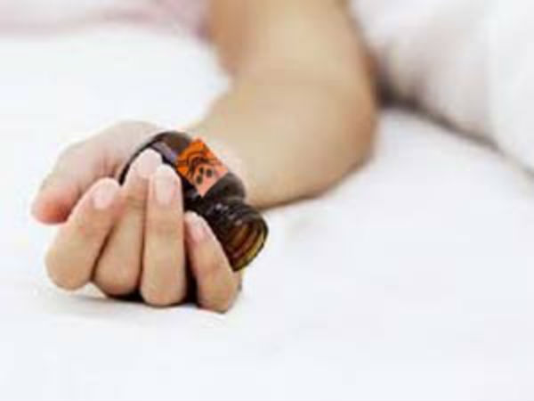 Techie commits suicide in Nellore district lodge Techie commits suicide in Nellore district lodge