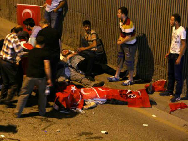 Turkey military coup: Army says it seized control; people take to streets Turkey military coup: Army says it seized control; people take to streets