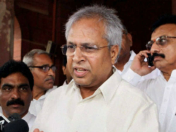 undavalli arun kumar fires on chandrababu naidu over special status undavalli arun kumar fires on chandrababu naidu over special status