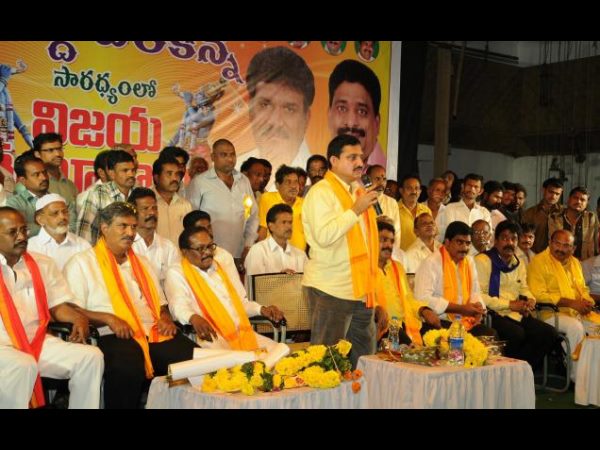 'హోదా' కోసం ఢిల్లీలో నిరసనలు: ప్రధాని అపాయింట్ మెంట్ కోరుతూ లేఖ