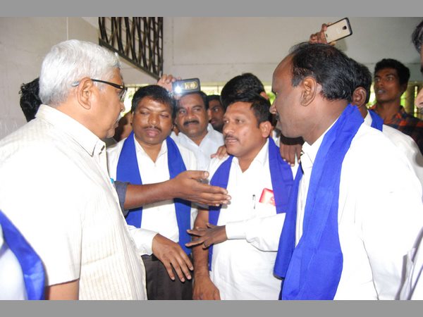కేసీఆర్ తీర్మానం చేశారు, చంద్రబాబే.. :