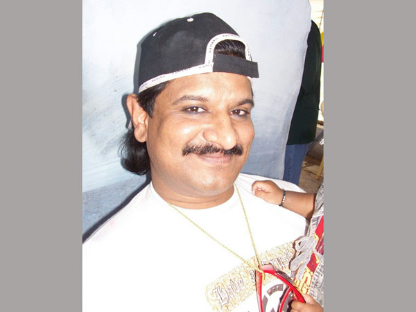 Nayeem Shocking, 10 diaries in room Nayeem Shocking, 10 diaries in room