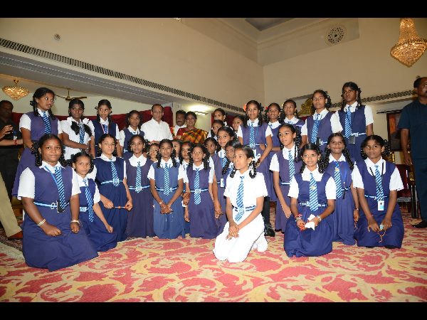 మంచి పద్ధతి కాదు: మీడియాకు గవర్నర్ చురకలు