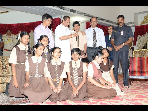 మంచి పద్ధతి కాదు: మీడియాకు గవర్నర్ చురకలు