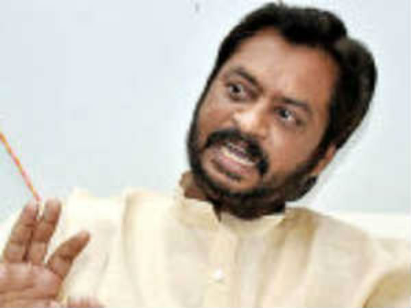 That credit goes to YS, not to Chandrababu says harsha kumar That credit goes to YS, not to Chandrababu says harsha kumar