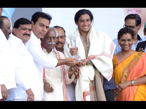 ఘన స్వాగతం