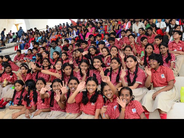ఓపెన్ టాప్ డబుల్ డెక్కర్ బస్సు