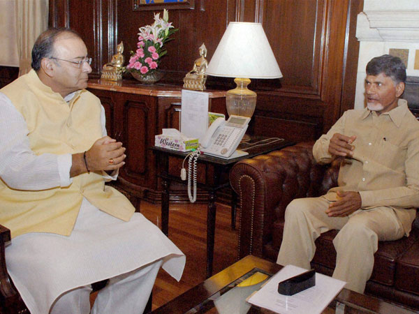 Arun Jaitley talks with AP CM Chandrababu over AP special Status issue Arun Jaitley talks with AP CM Chandrababu over AP special Status issue