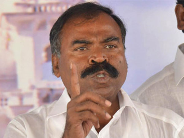 Peddireddy Ramachandra reddy visits ysr statue removal place in vijayawada Peddireddy Ramachandra reddy visits ysr statue removal place in vijayawada