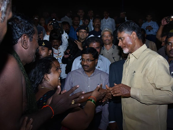 Chandrababu asks Pushkara devotees about arrangements Chandrababu asks Pushkara devotees about arrangements