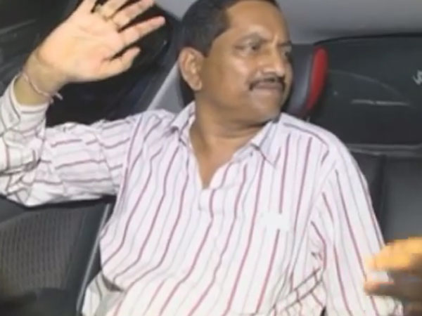 Nayeem main follower Jaggi Reddy in Visakapatnam Nayeem main follower Jaggi Reddy in Visakapatnam