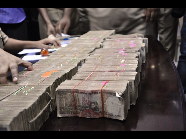 Robbed 90 seconds, Rs 15 lakh from unguared bank in Punjab Robbed 90 seconds, Rs 15 lakh from unguared bank in Punjab