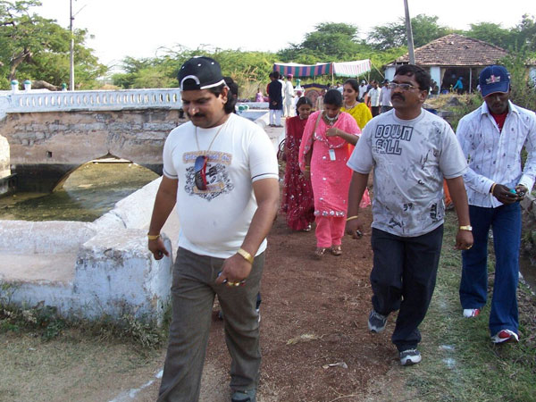 Gangster Nayeem occupied 200 plots in hyderabad-warangal highway Gangster Nayeem occupied 200 plots in hyderabad-warangal highway