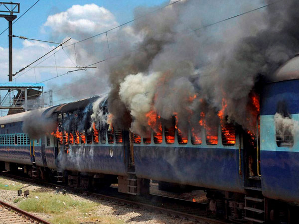 Netravati Express catches fire as passenger tries to set himself ablaze... Netravati Express catches fire as passenger tries to set himself ablaze...