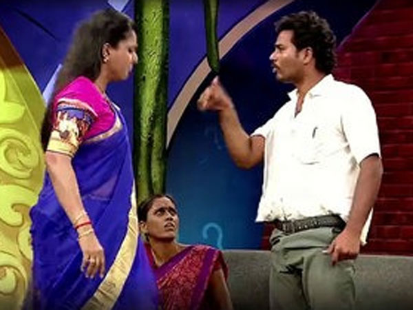 Roja slaps in Rachabanda programme Roja slaps in Rachabanda programme